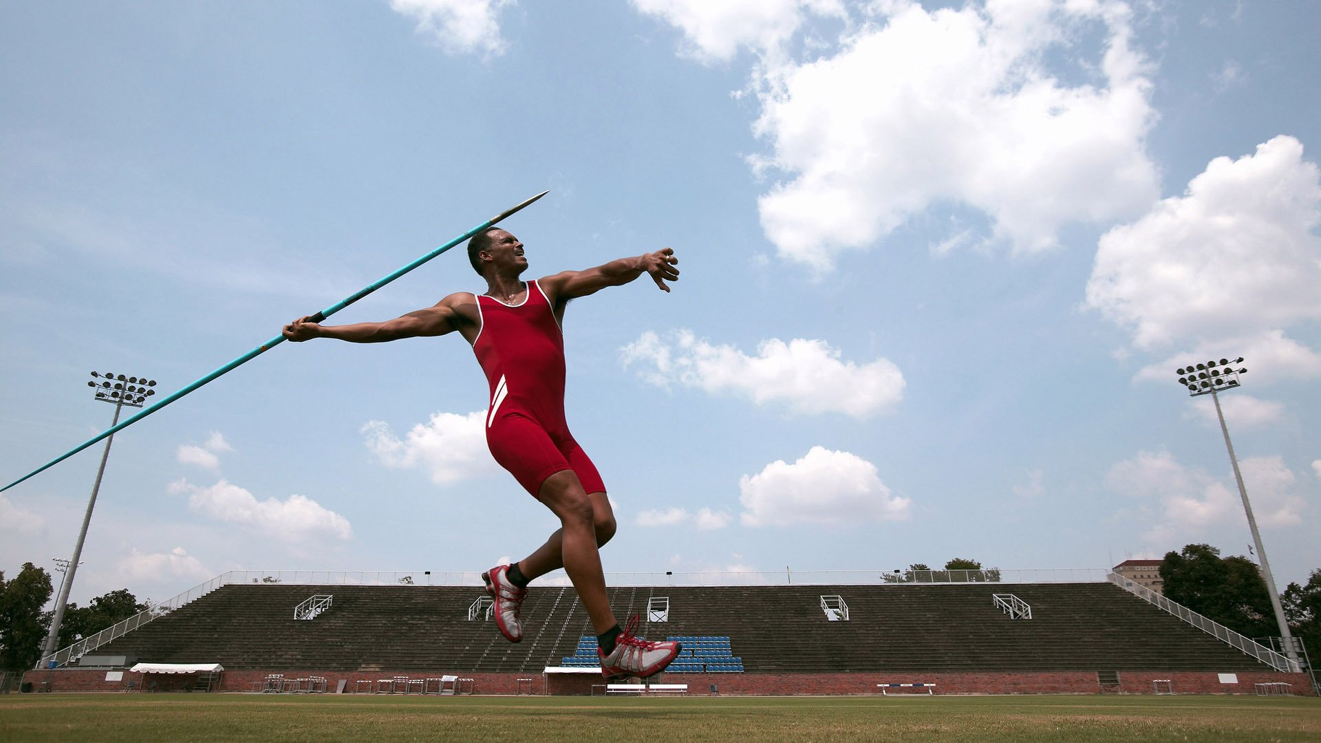 华体会下载-关键封盖：李磊封堵上海队最后一攻，稳住胜局！，李磊 上海