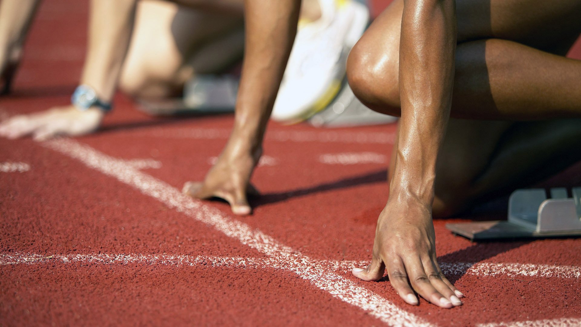 华体会真人体育娱乐-逆风翻盘：车手的心理战术秘诀，逆风翻盘视频